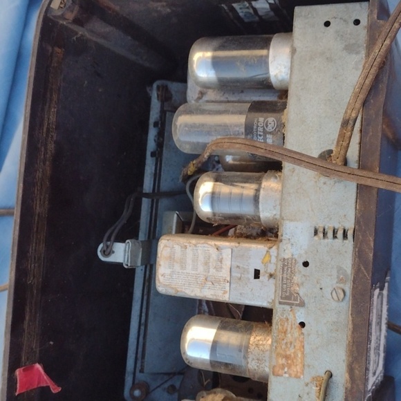 Antique1952 Philco Transitone AM Radio - Brown - Picture 3 of 3